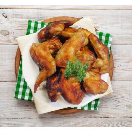 Kepti viščiukų broilerių sparneliai