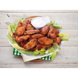 Kepti viščiukų broilerių sparnų peteliai